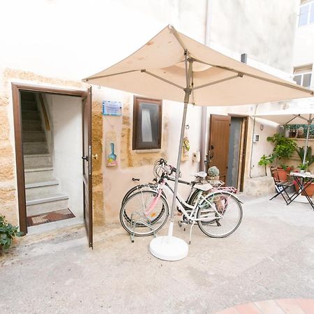 Casa Giulia Bed & Breakfast Аугуста Екстериор снимка